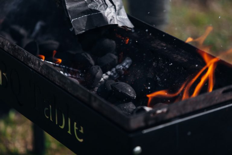 Charcoal vs Gas Grill? Why Choose a Charcoal BBQ Grill?